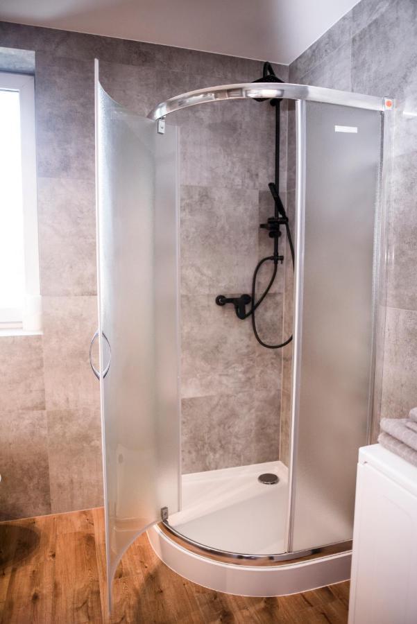 Jdk Apartamenty Legionow 50M2 5-Osobowy Kalisz  Exterior photo